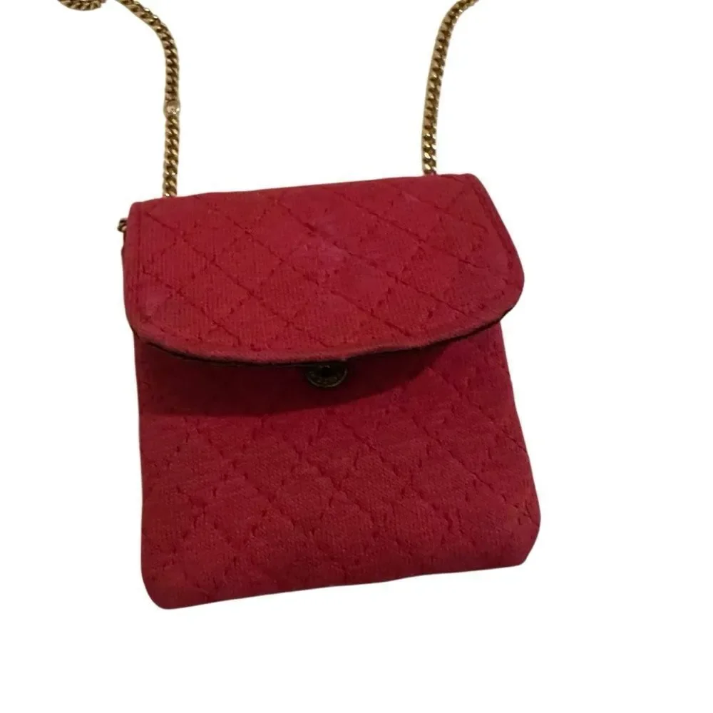 CHANEL Red Quilted Crossbody Bag with Gold Chain